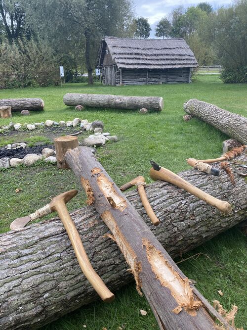 Workshop mit Rudolf Walter von "Urgeschichte hautnah"