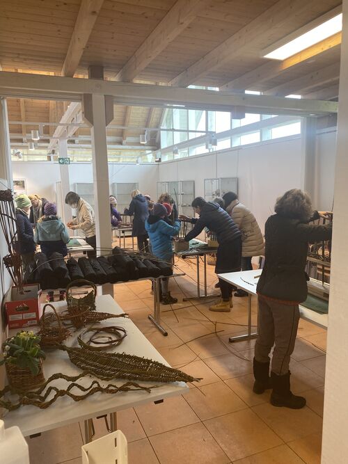 Steinzeit zum Mitmachen - Workshops im Steinzeitdorf