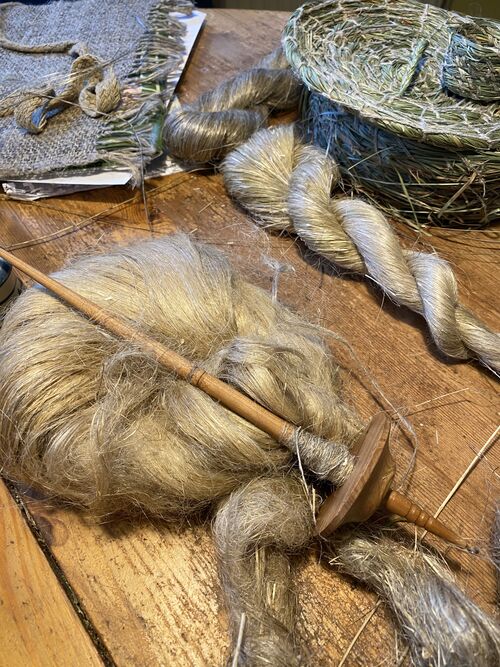 Das Steinzeitdorf öffnet am 1. April nach langer Winterpause!