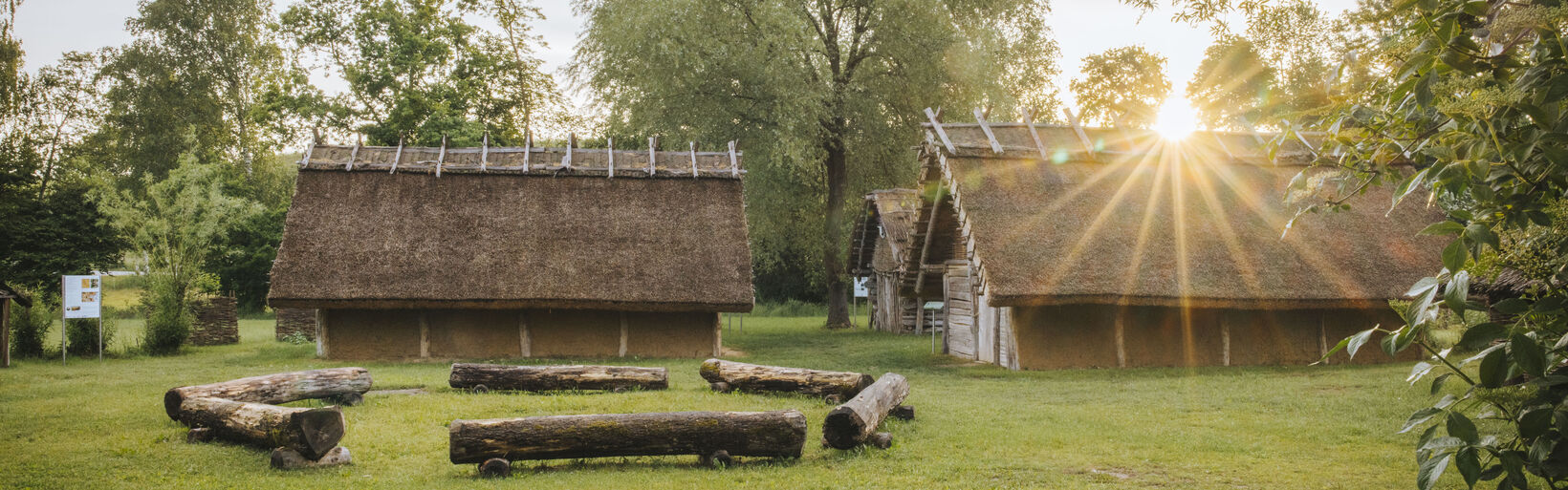 Herzlich Willkommen im Steinzeitdorf Pestenacker